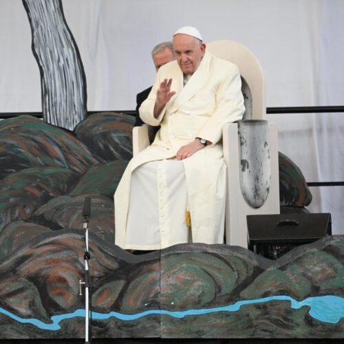 Papa a jovens indígenas: caminhem para o alto, venham para a luz e trabalhem em equipe - Jornal O São Paulo