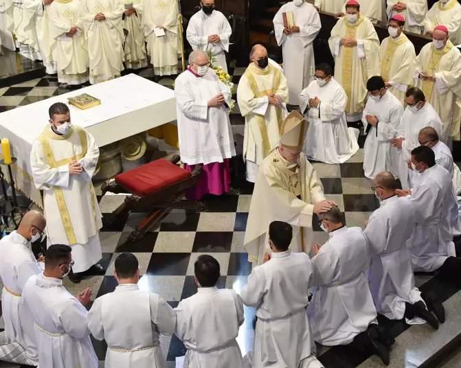 Cardeal Scherer ordenará oito diáconos para a Igreja - Jornal O São Paulo