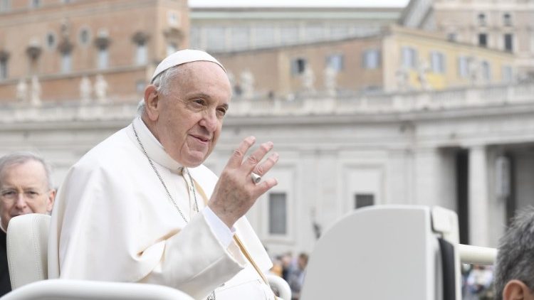 Após surpresa inicial, clima é de tranquilidade no Vaticano com recuperação do Papa Francisco - Jornal O São Paulo