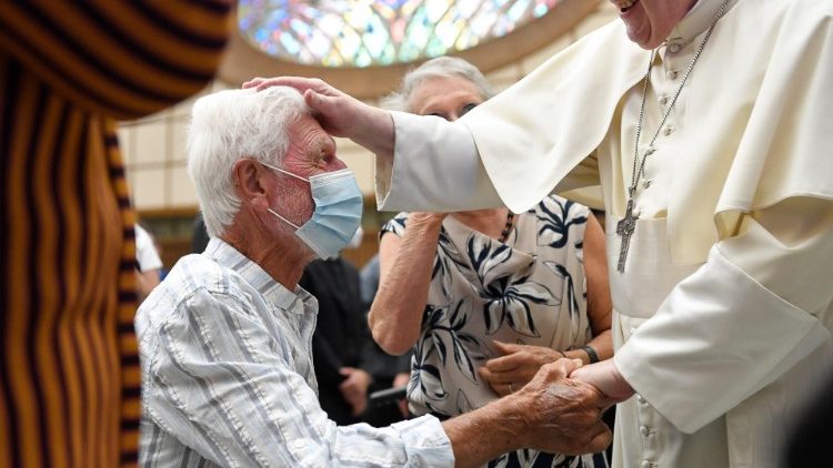 Dia Mundial dos Avós: programe-se para visitar idosos sozinhos - Jornal O São Paulo