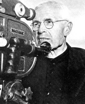 Santos sacerdotes: exemplos de vida aos presbíteros do tempo presente - Jornal O São Paulo