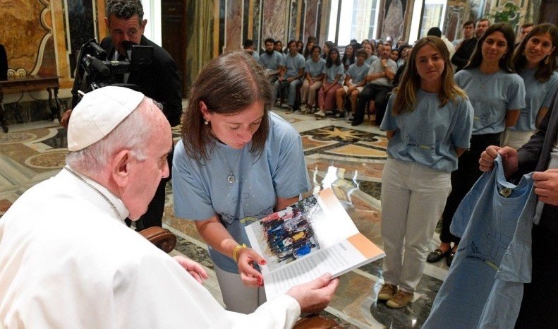 Papa aos jovens: com Jesus, sejam missionários dos ambientes digitais - Jornal O São Paulo