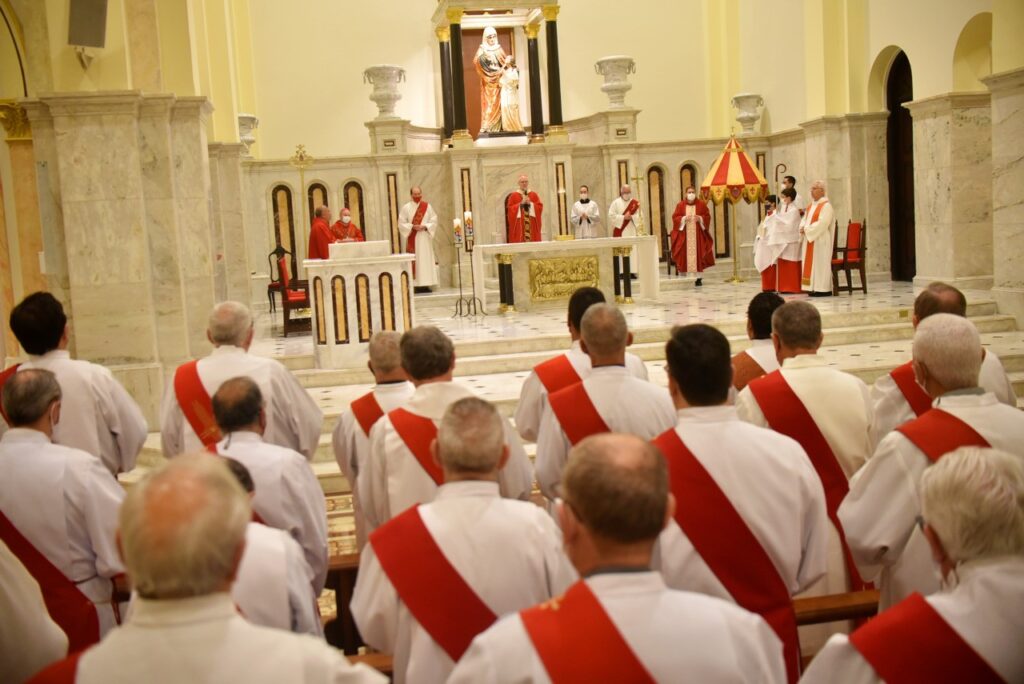 Que os diáconos permanentes semeiem a caridade e bem sirvam à Liturgia - Jornal O São Paulo