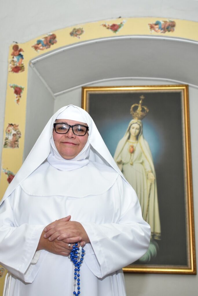 Noviça recebe o hábito concepcionista no Mosteiro da Luz - Jornal O São Paulo