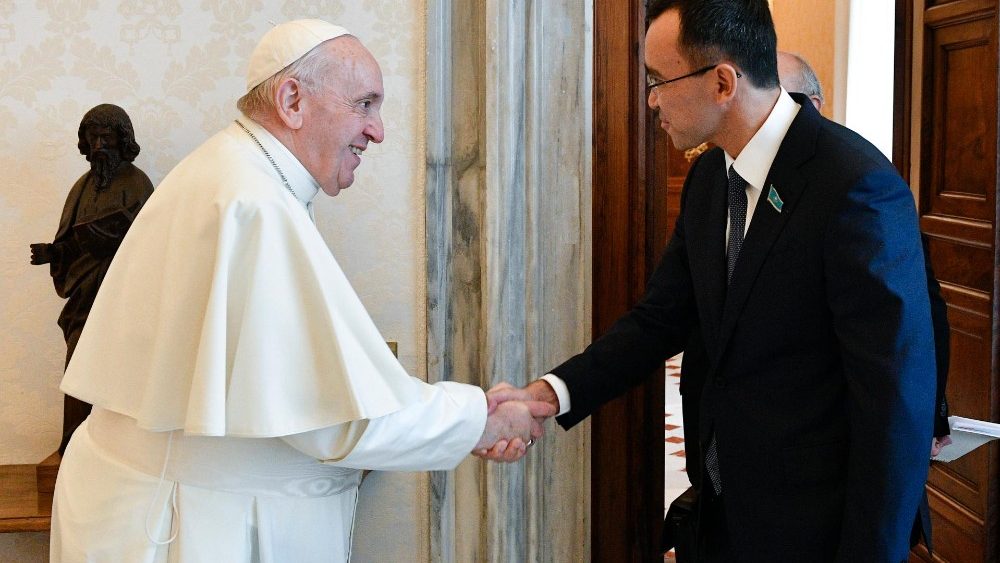 Francisco irá em setembro ao Cazaquistão para Congresso das Religiões Mundiais - Jornal O São Paulo