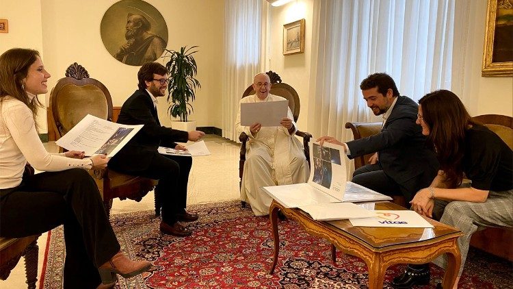 Papa se une a 25 artistas internacionais no Vaticano por ações de transformação cultural - Jornal O São Paulo