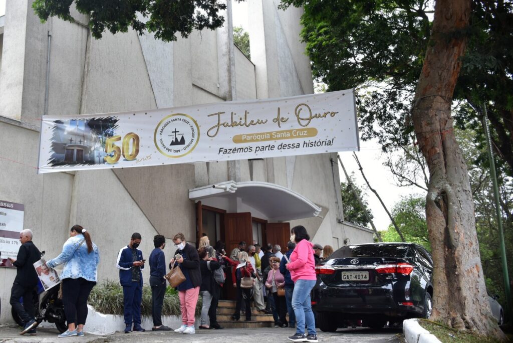 Há 50 anos, fiéis testemunham a fé, a esperança e a caridade na Paróquia Santa Cruz - Jornal O São Paulo