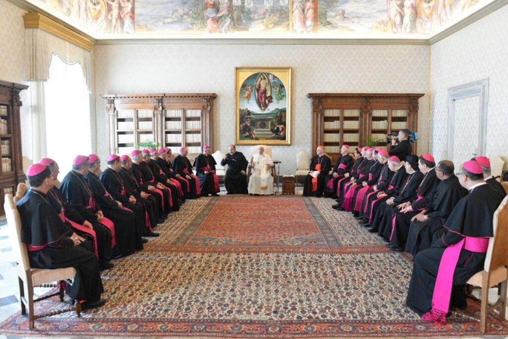 Francisco aos bispos paulistas: ‘não se pode ser pastor sem estar próximo’ - Jornal O São Paulo