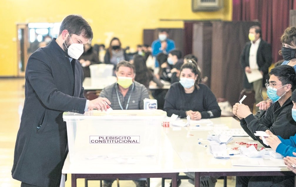 ‘A democracia ganhou’, diz bispo chileno após ampla rejeição à nova Constituição - Jornal O São Paulo