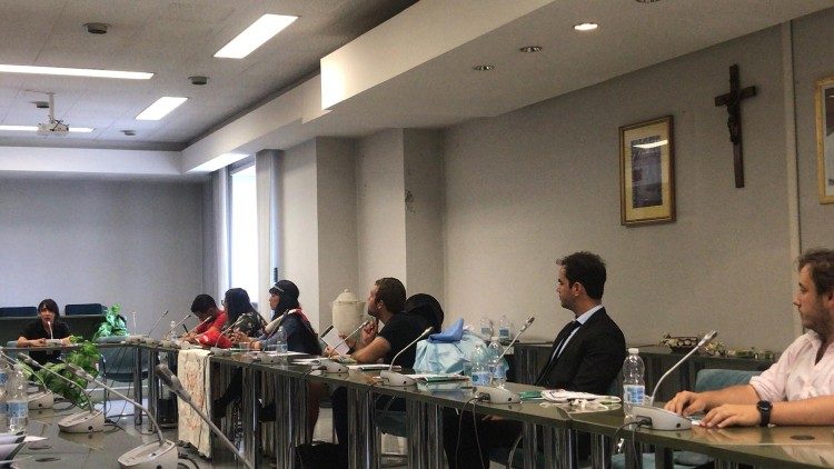 Jovens latino-americanos da Economia de Francisco recebidos pela CAL - Jornal O São Paulo