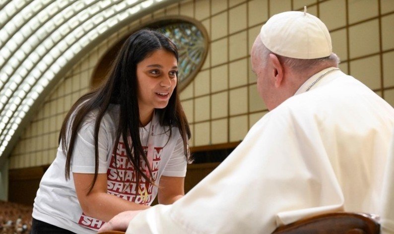 O Papa: Comunidade Shalom valoriza os dons e a vivacidade de que a Igreja no Brasil é rica - Jornal O São Paulo