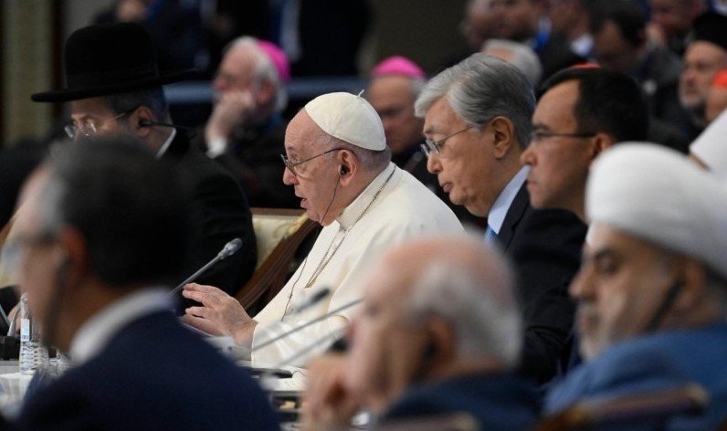 Papa: em nome de Deus e pela humanidade, não a armamentos, sim pela paz! - Jornal O São Paulo