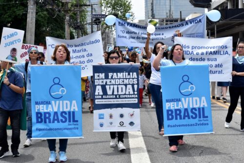 Caminhada reforça defesa da vida, da concepção até o seu fim natural - Jornal O São Paulo