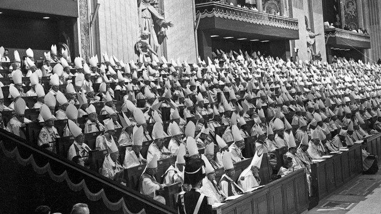 Sessenta anos atrás o primeiro ato do Concílio, porta da Igreja aberta para o mundo - Jornal O São Paulo