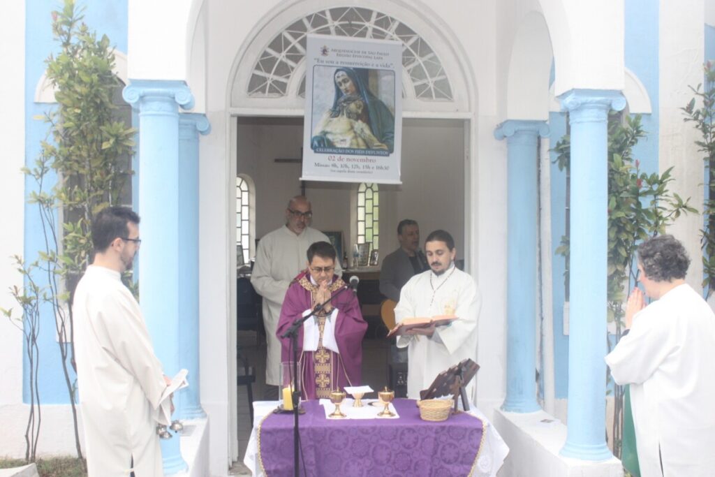 Cemitério da Lapa tem 4 missas no Dia de Finados - Jornal O São Paulo