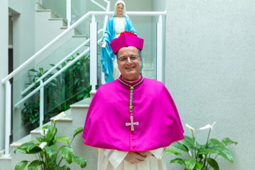Dom Valdir José de Castro é ordenado bispo e toma posse na Diocese de Campo Limpo - Jornal O São Paulo
