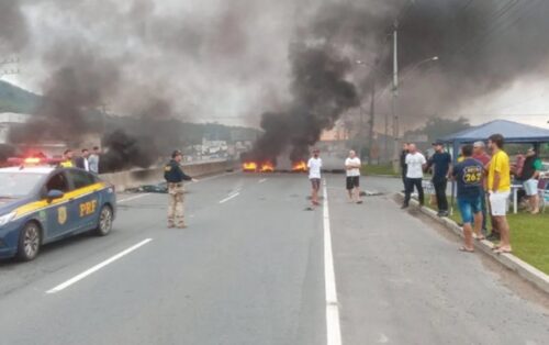 Em vídeo, Bolsonaro pede a manifestantes que desbloqueiem rodovias - Jornal O São Paulo