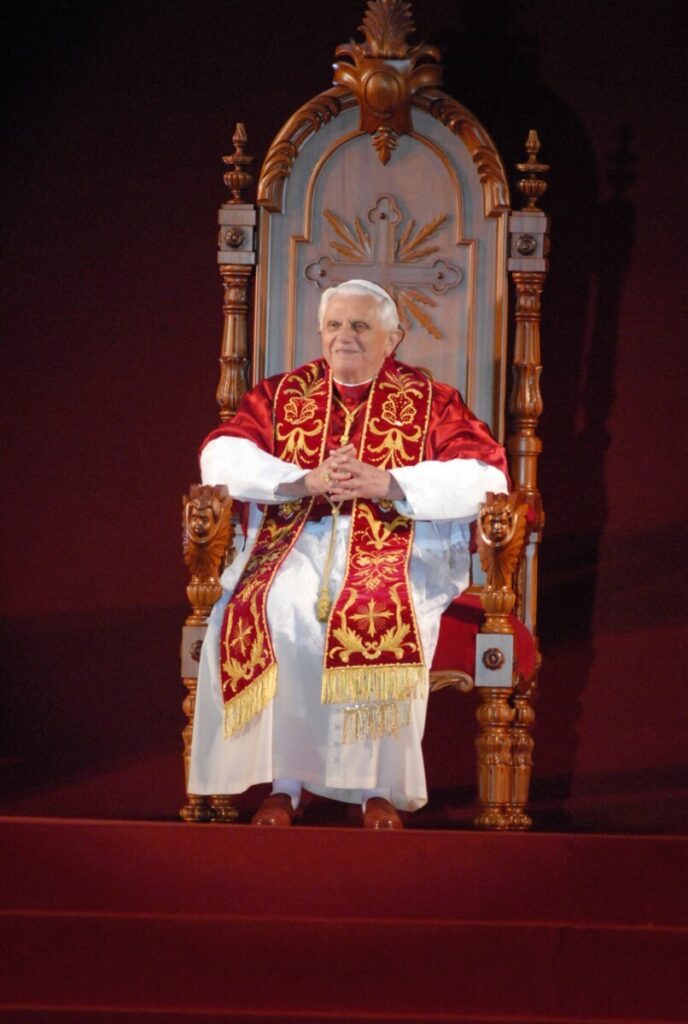 Bento XVI aos jovens em SP: ‘Não desperdiceis a vossa juventude’ - Jornal O São Paulo