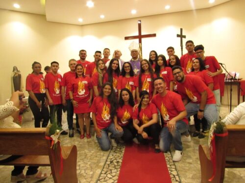 Na Brasilândia, a véspera do Natal é marcada por Crisma e despedida de padre - Jornal O São Paulo