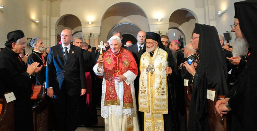 Bento XVI no Oriente Médio: ‘Quem quer construir a paz, deve deixar de ver no outro um mal a ser eliminado’ - Jornal O São Paulo