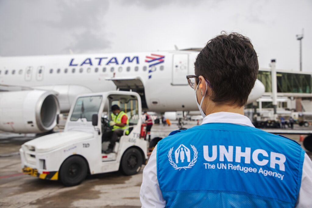 ACNUR e LATAM entregam mais de 6 toneladas de doações para pessoas refugiadas no Brasil - Jornal O São Paulo