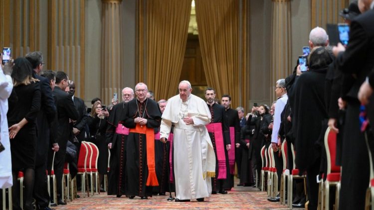 Democracia enfraquecida: é preciso superar as lógicas parciais, afirma o Papa - Jornal O São Paulo