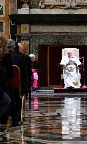 Papa encontra agentes de segurança: “trabalhem pela paz” - Jornal O São Paulo