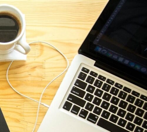 Relatório sobre expediente, tempo laboral e novos regimes cita Brasil e Portugal  - Jornal O São Paulo