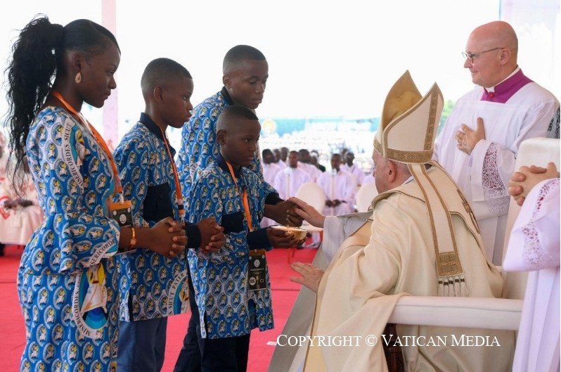 Francisco sabe que a África não é esquecida, é explorada – e pede paz - Jornal O São Paulo