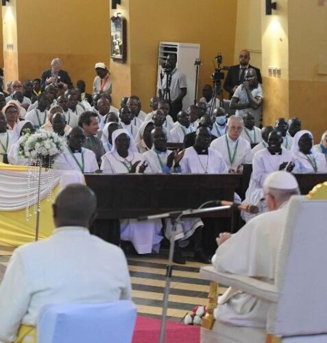 Papa ao clero do Sudão do Sul: os pastores devem estar no meio do povo - Jornal O São Paulo