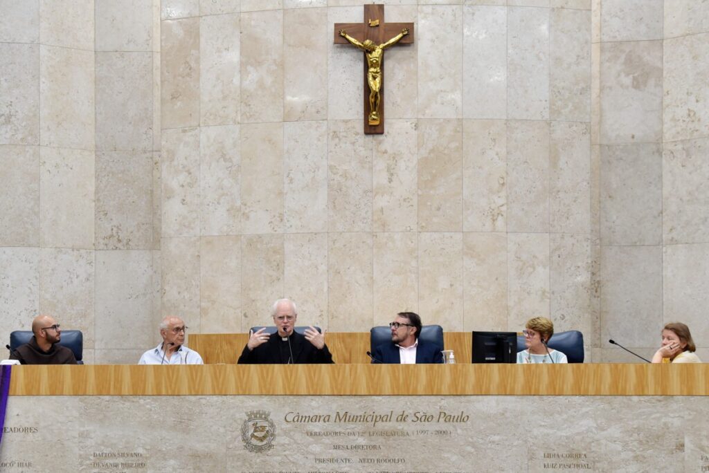 ‘Diante da fome do irmão, não dá para ficar indiferente e insensível’ diz Dom Odilo na Câmara Municipal - Jornal O São Paulo