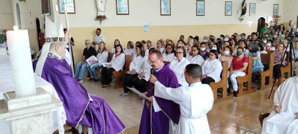 Na Região Belém, padres assumem funções em paróquias - Jornal O São Paulo