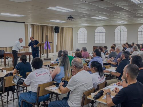 Dom Rogério realiza encontro com catequistas - Jornal O São Paulo