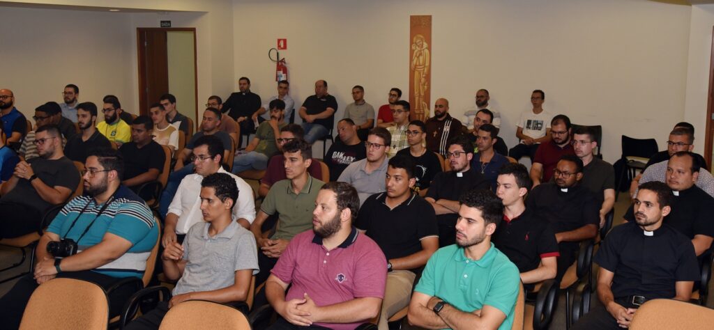 Dom Odilo fala a seminaristas sobre o sínodo e os motiva aos estudos e à vida de oração - Jornal O São Paulo
