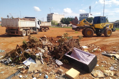 Prefeito sanciona PL que aumenta valor de multas para descarte irregular de lixo em vias pluviais - Jornal O São Paulo