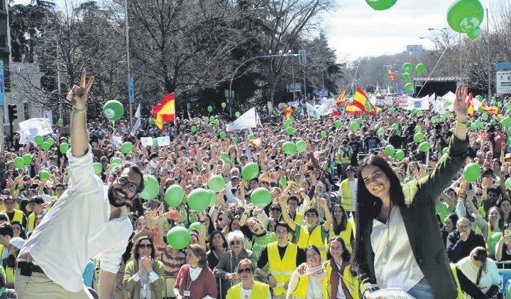 Manifestação a favor da vida leva 50 mil pessoas às ruas de Madri - Jornal O São Paulo