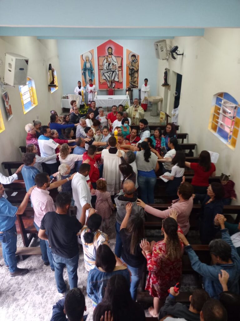 Dom Carlos Silva preside o Tríduo Pascal e a Páscoa na Paróquia Imaculado Coração de Maria - Jornal O São Paulo