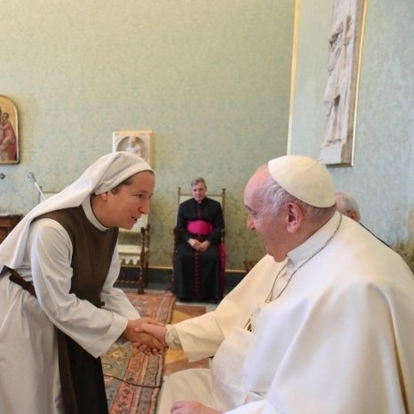 Papa: vida fraterna, oração e serviço ao próximo são a força da vida consagrada - Jornal O São Paulo