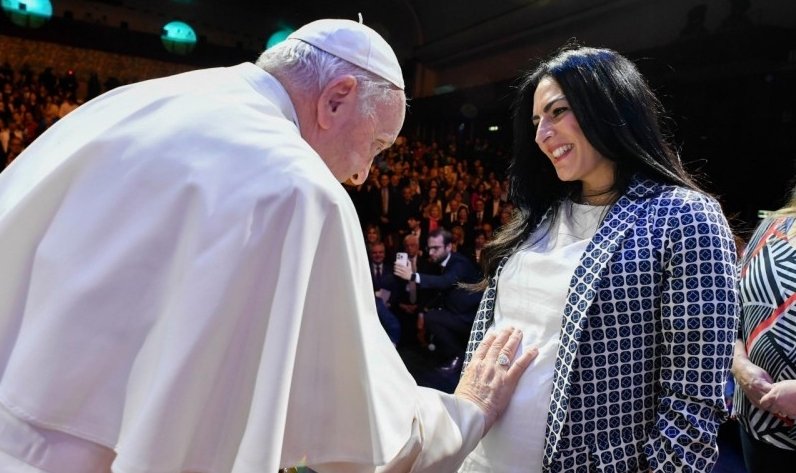 Papa Francisco: ‘A família é o antídoto contra a pobreza e o inverno demográfico’ - Jornal O São Paulo