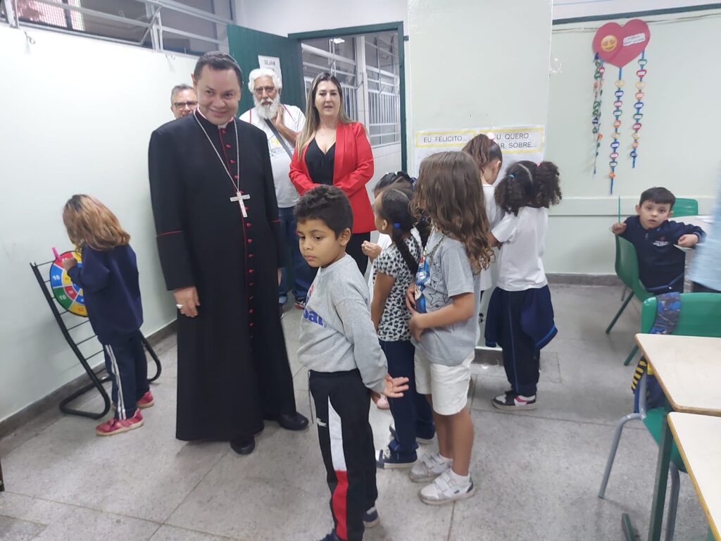 Dom Cícero conhece a realidade pastoral da Paróquia São João Batista - Jornal O São Paulo