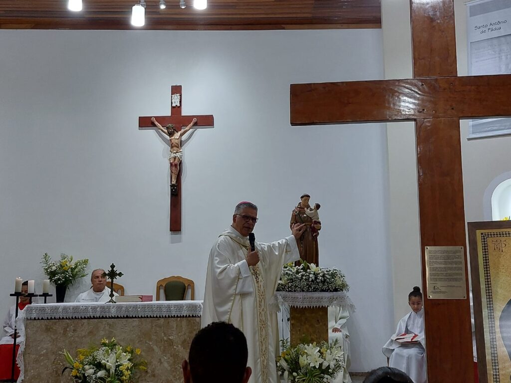 Dom Carlos Silva: o Santíssimo Sacramento é o maior tesouro que o Senhor entregou à Igreja - Jornal O São Paulo