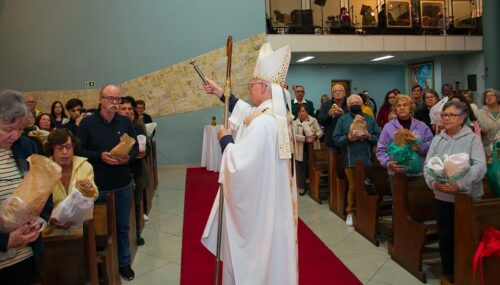 Dom Odilo Scherer faz visita pastoral à Paróquia Nossa Senhora da Luz - Jornal O São Paulo