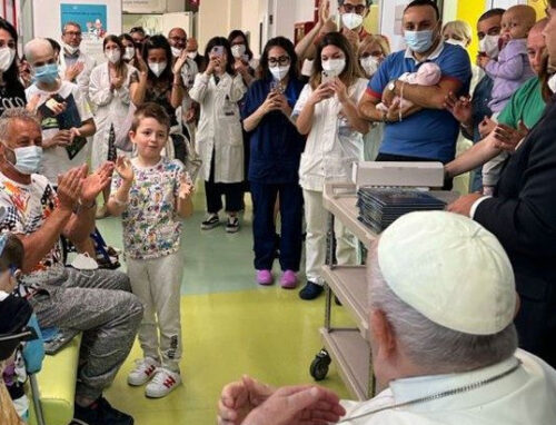 Papa Francisco terá alta hospitalar na sexta-feira, 16 - Jornal O São Paulo