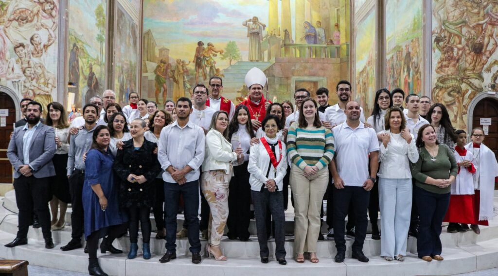 Crismas e jubileu sacerdotal são destaques em paróquias da Região Ipiranga - Jornal O São Paulo