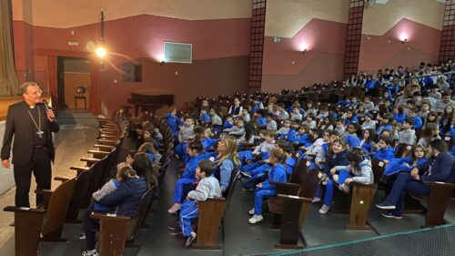 Dom Carlos Lema visita o Externato Nossa Senhora Menina - Jornal O São Paulo