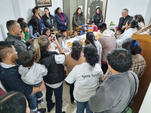 Paróquia Santa Cruz recebe a visita pastoral de Dom Carlos Silva - Jornal O São Paulo