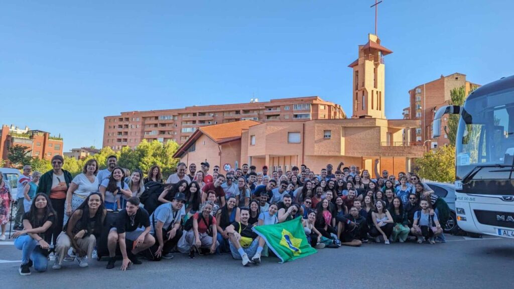 Jovens de São Paulo se unem a peregrinos de todo o mundo na JMJ Lisboa 2023