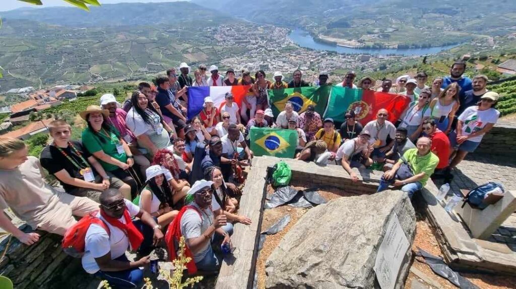 Jovens de São Paulo se unem a peregrinos de todo o mundo na JMJ Lisboa 2023