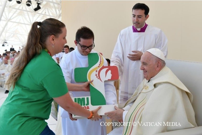 Voluntária na JMJ, jovem húngara descreve o itinerário de trabalho e o encontro com o Papa - Jornal O São Paulo
