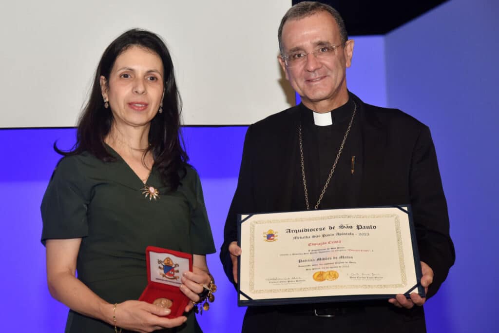 Contemplados com a Medalha São Paulo Apóstolo são reconhecidos por testemunho do Evangelho na cidade